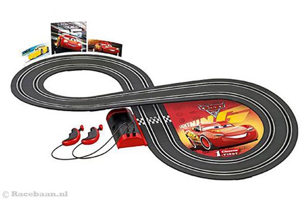Cars 3 Racebaan 490 cm | Lightning tegen Cruz | vanaf 3 jr Cars 3 Racebaan 490 cm | Finish First met looping | vanaf 6 jr