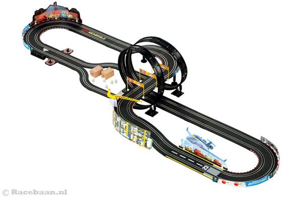 Cars 2 circuit met een lengte van 6,2 m.
